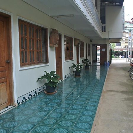 Nice Guesthouse Muang Phônsavan Exteriér fotografie